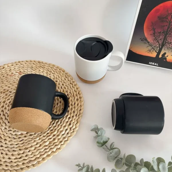 cork-bottom-ceramic-mug-min Minimalist cork-bottom ceramic coffee mug with lid for home and office desk